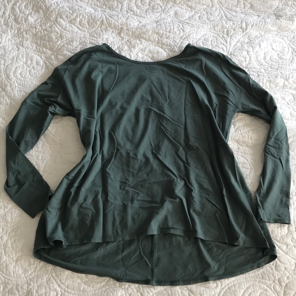 Lululemon top